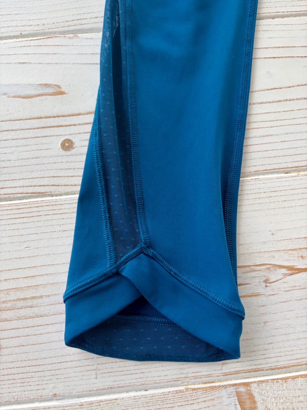 Lululemon Sole Training Crop Leggings in Poseidon Blue Size 4 NWOT - Picture 4 of 10